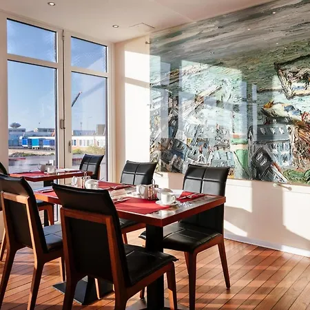 Отель Rickmers' Insulaner 4*