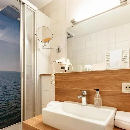 Rickmers' Insulaner Otel 4*